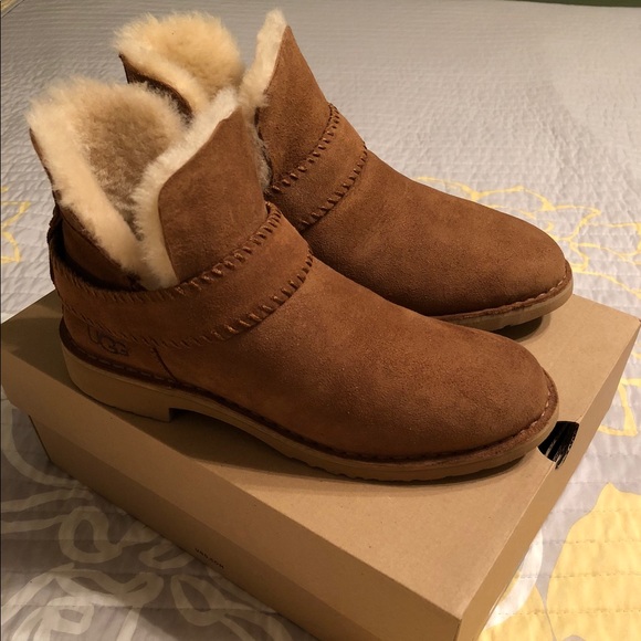 ugg mckay chestnut size 7